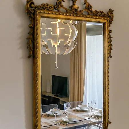 Lovelystay - Spacious 3br Flat With Ac And Balcony Porto